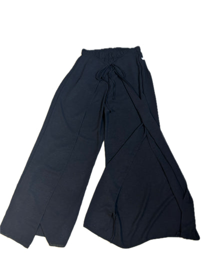 Pantalone con spacco